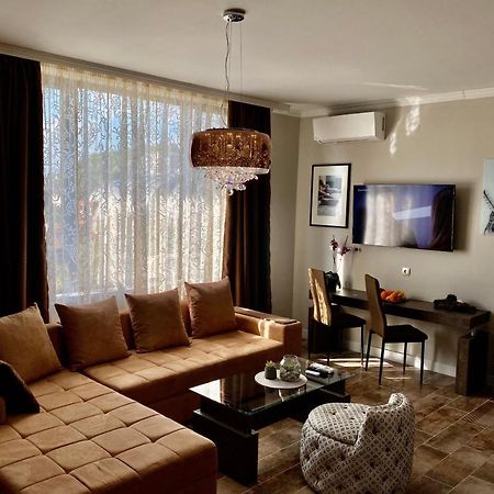 Luxury Apartments Ivon 플로브디프 외부 사진