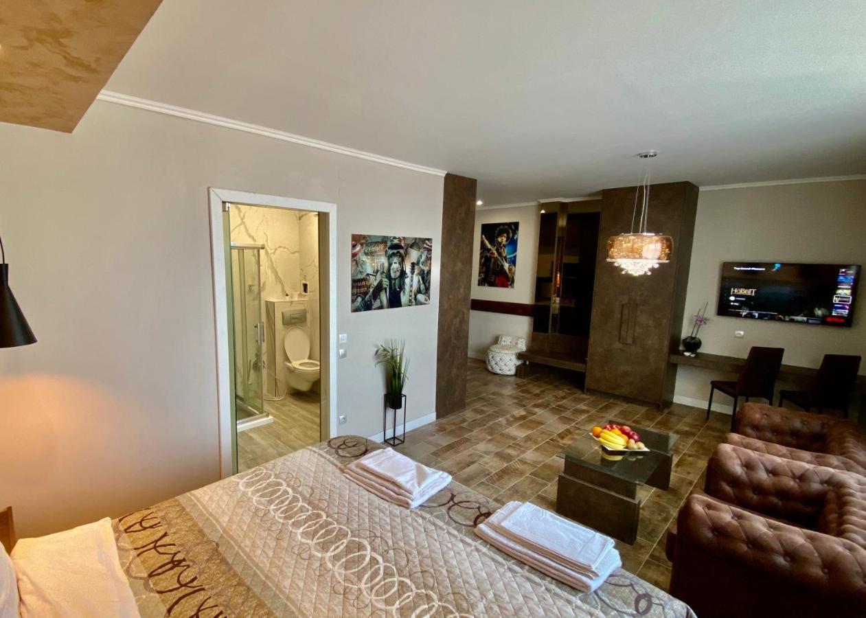 Luxury Apartments Ivon 플로브디프 외부 사진