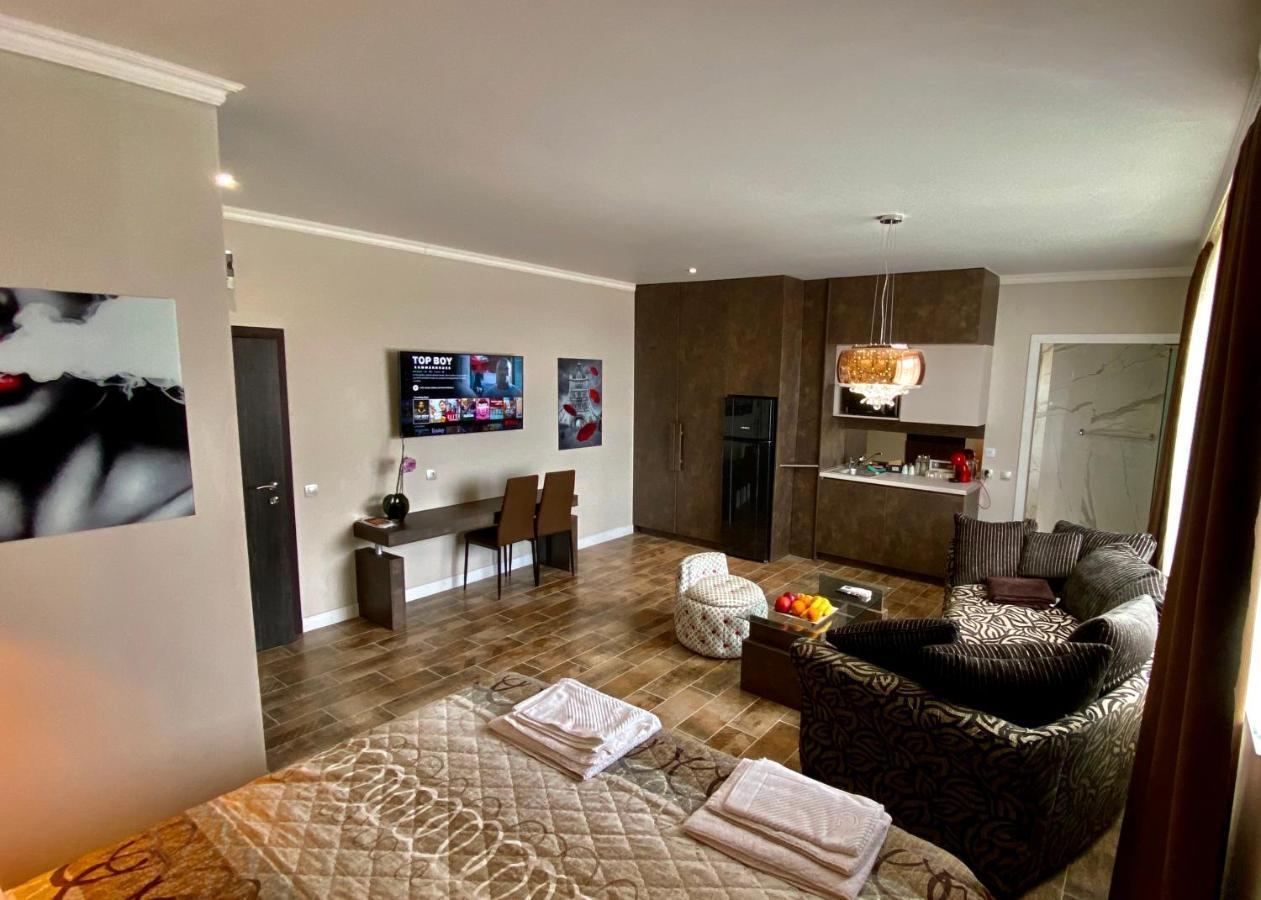 Luxury Apartments Ivon 플로브디프 외부 사진
